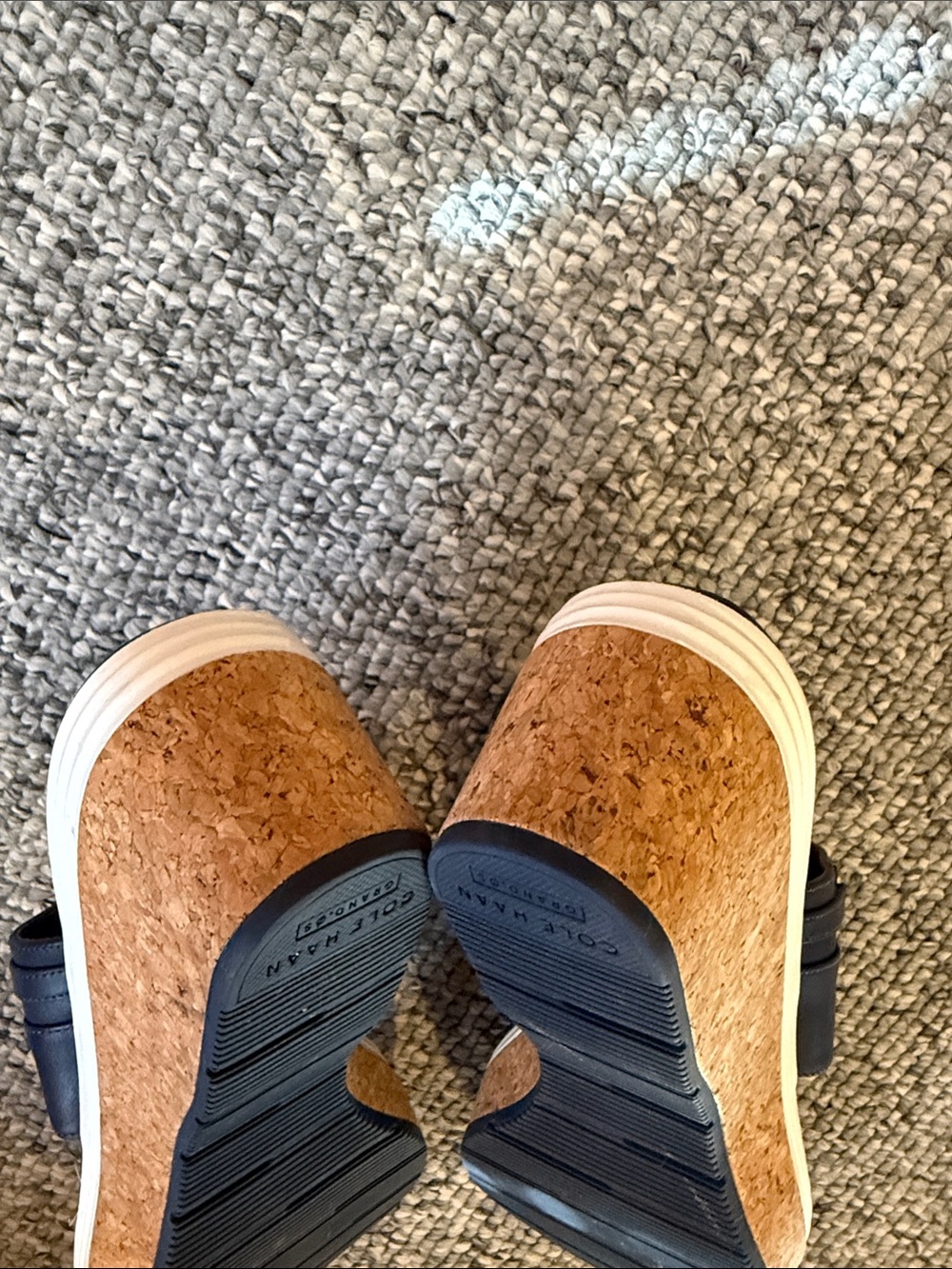 Cole Haan Navy Leather Cork Wedge Thong Sandals with Gold Accent Size 8 Like New - Picture 6 of 6